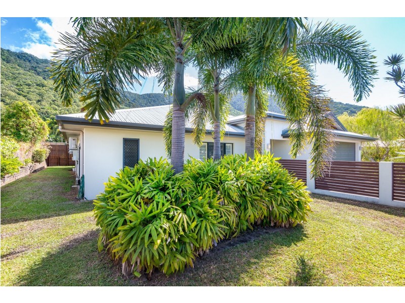6 Palmetto Street, Palm Cove QLD 4879