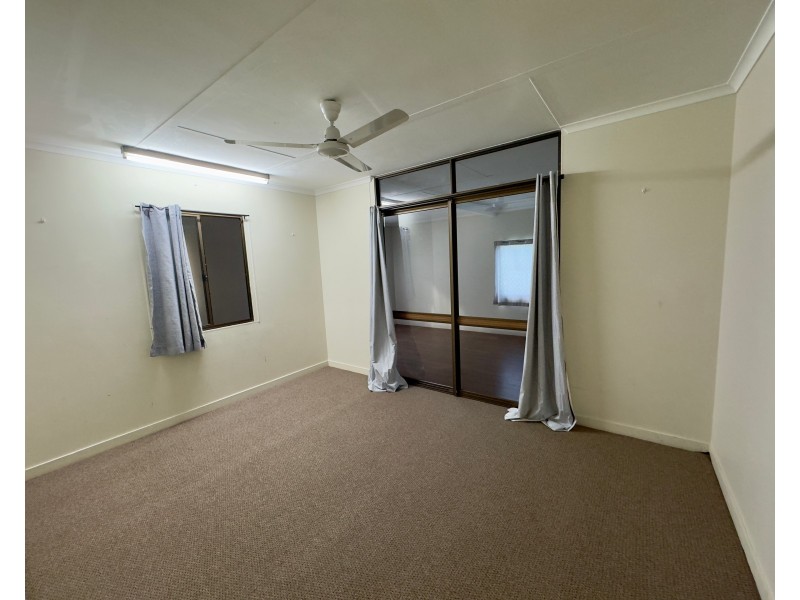 14 Holly Street, Mooroobool QLD 4870
