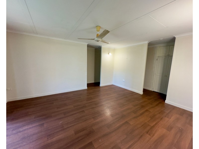 14 Holly Street, Mooroobool QLD 4870