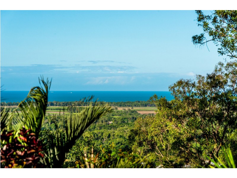 2-4 Tranquil Place, Smithfield QLD 4878