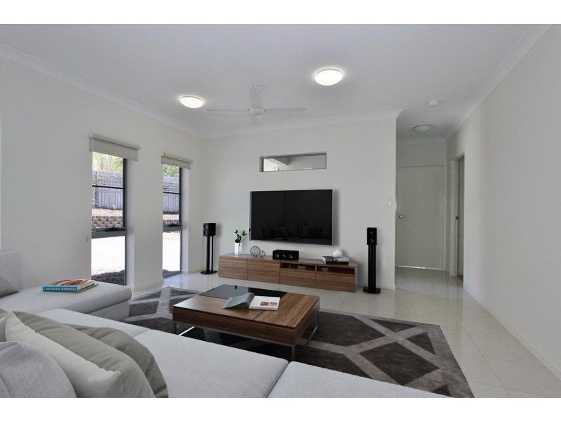 6 Sago Close, Palm Cove QLD 4879