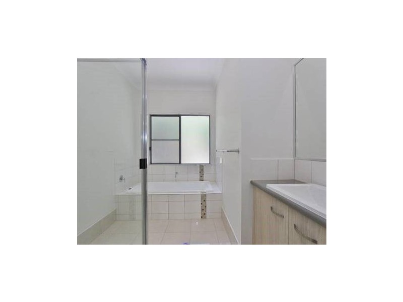 6 Sago Close, Palm Cove QLD 4879