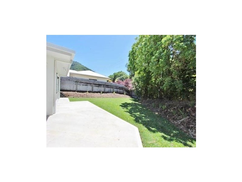 6 Sago Close, Palm Cove QLD 4879