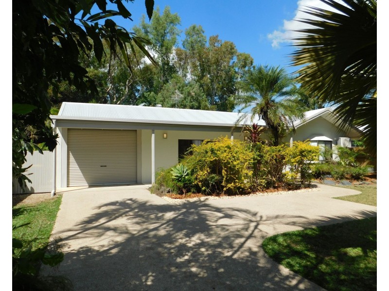 14 Beaver St, Clifton Beach QLD 4879