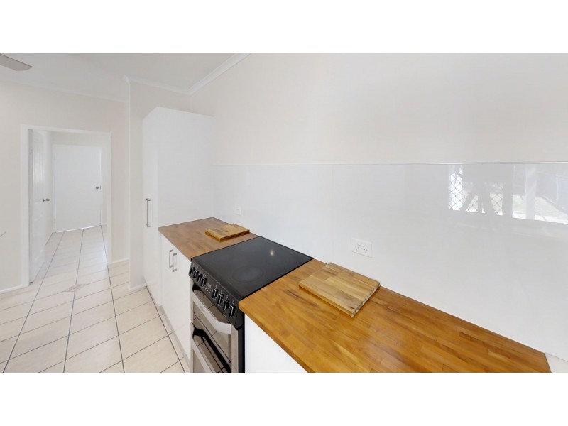 14 Beaver St, Clifton Beach QLD 4879