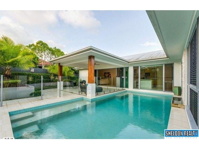 6 Bushlark Pl, Smithfield QLD 4878