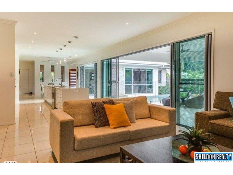 6 Bushlark Pl, Smithfield QLD 4878