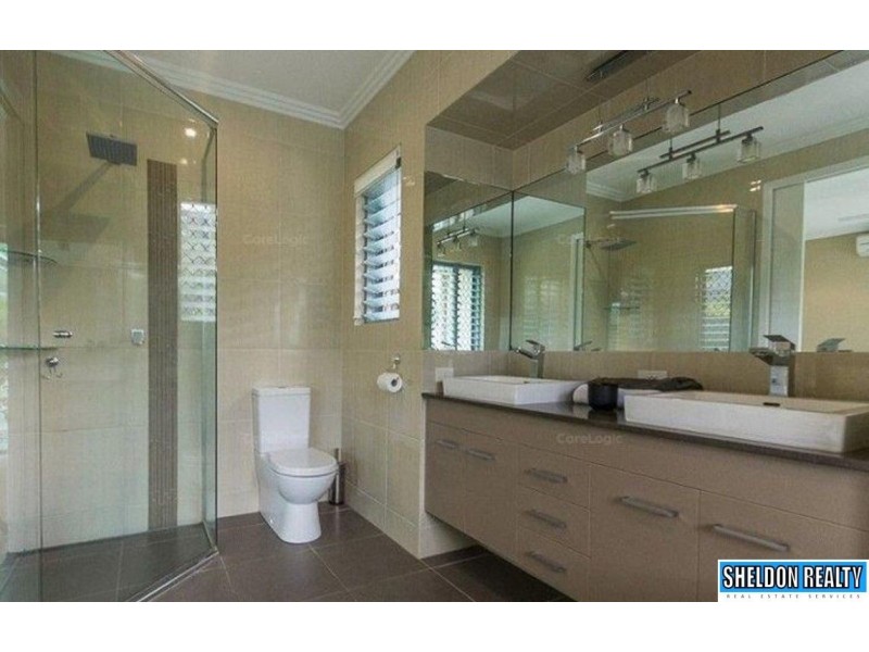 6 Bushlark Pl, Smithfield QLD 4878