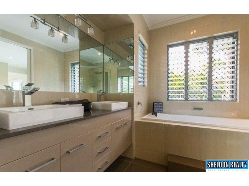6 Bushlark Pl, Smithfield QLD 4878