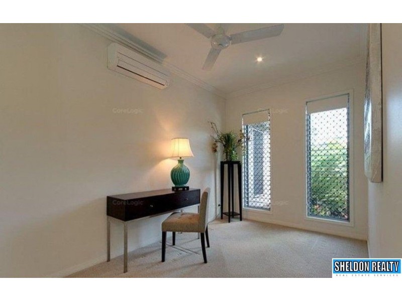 6 Bushlark Pl, Smithfield QLD 4878