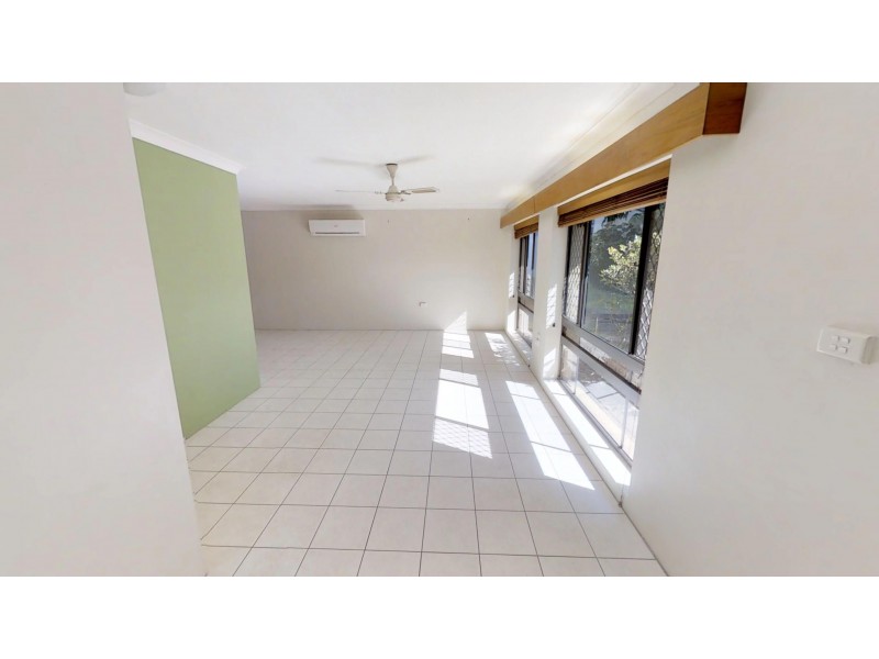 13 Hadrian Avenue, Mooroobool QLD 4870