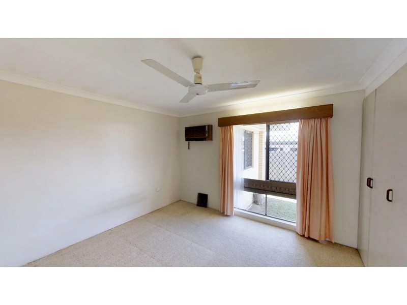 13 Hadrian Avenue, Mooroobool QLD 4870