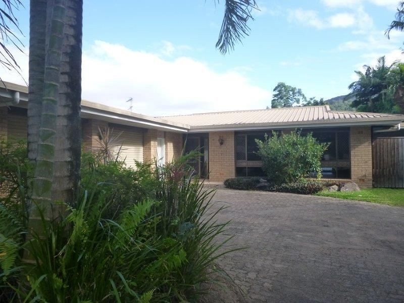 13 Hadrian Avenue, Mooroobool QLD 4870