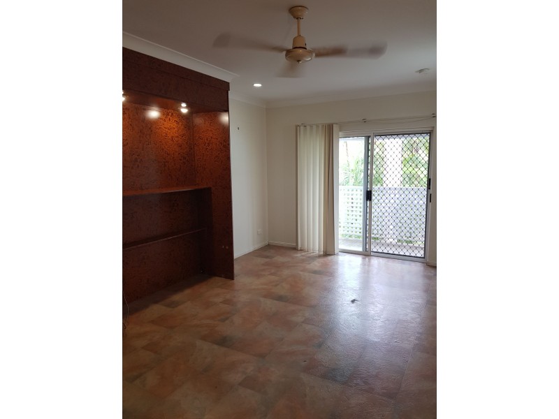 8/6 Springfield Crescent, Manoora QLD 4870