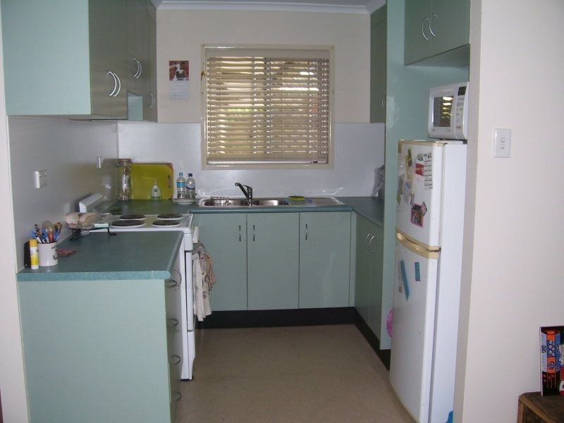 20 Long Street, Mooroobool QLD 4870