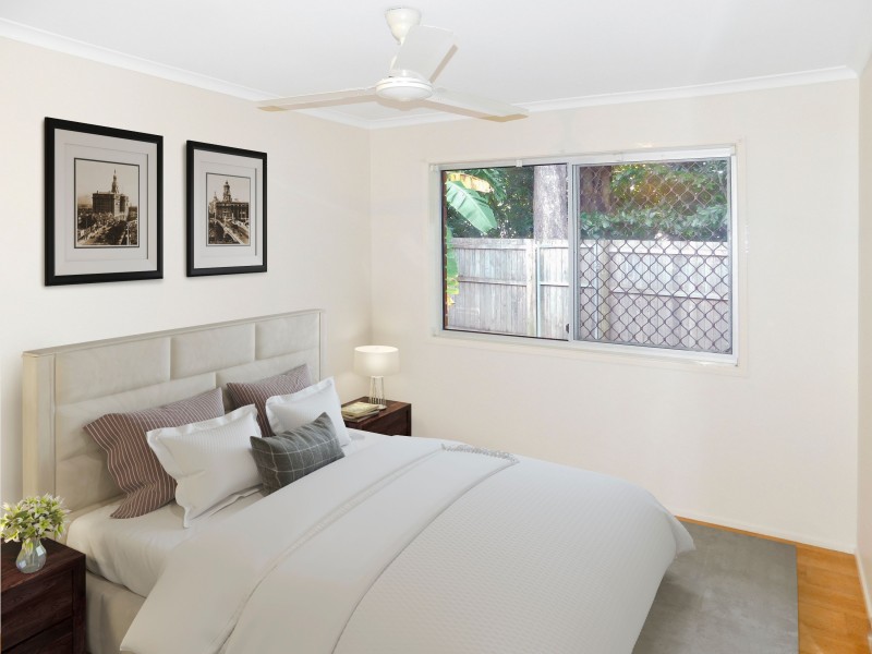 20 Long Street, Mooroobool QLD 4870