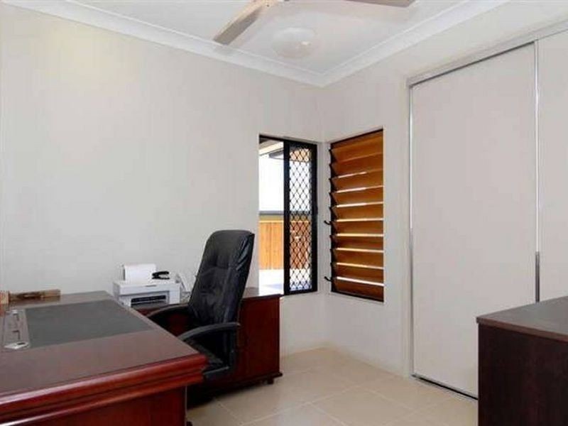 18 Conway Close, Bentley Park QLD 4869