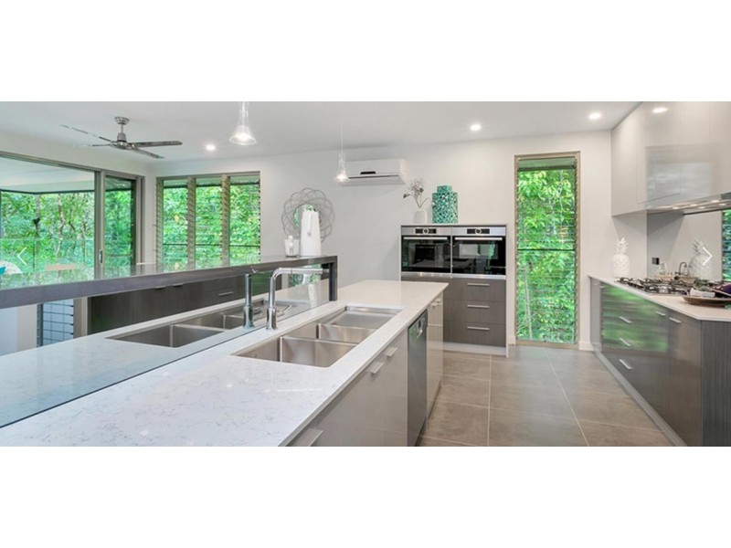 14 Onyx Street, Clifton Beach QLD 4879