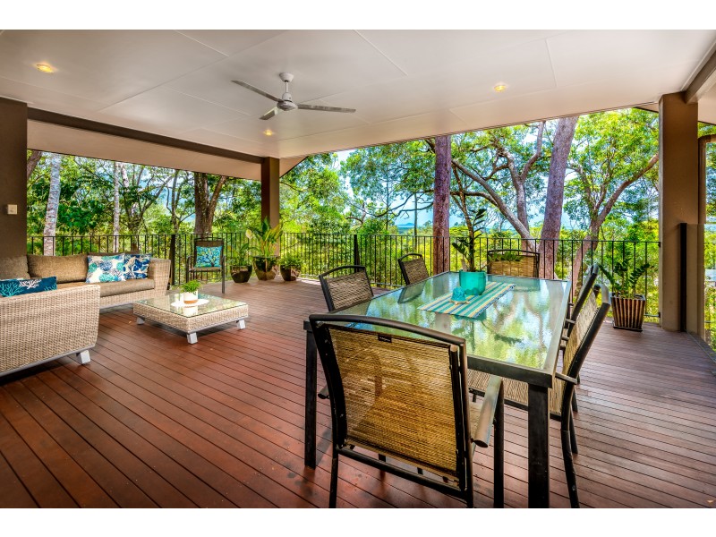 61 Leonard St, Kewarra Beach QLD 4879
