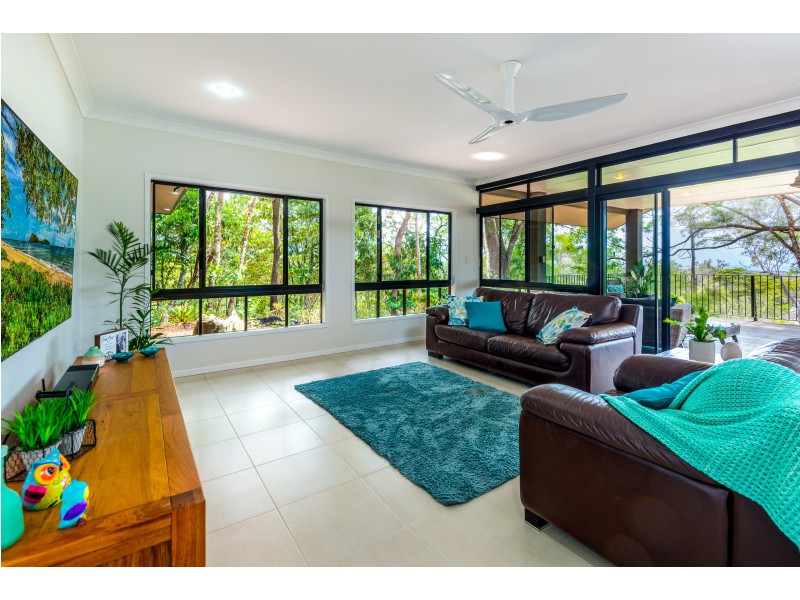 61 Leonard St, Kewarra Beach QLD 4879