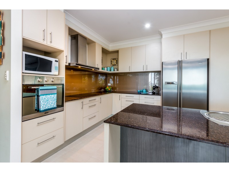 61 Leonard St, Kewarra Beach QLD 4879