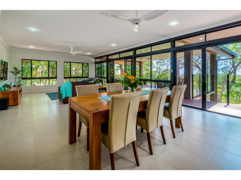 61 Leonard St, Kewarra Beach QLD 4879