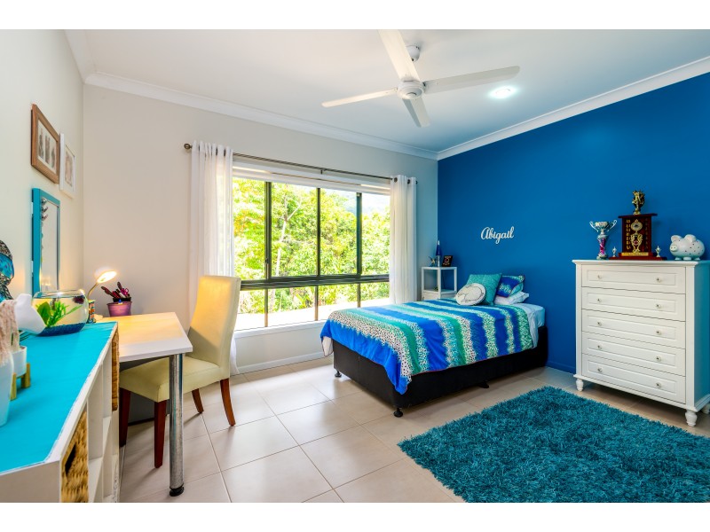 61 Leonard St, Kewarra Beach QLD 4879