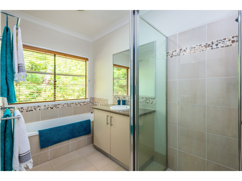 61 Leonard St, Kewarra Beach QLD 4879