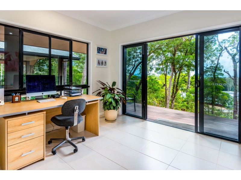 61 Leonard St, Kewarra Beach QLD 4879