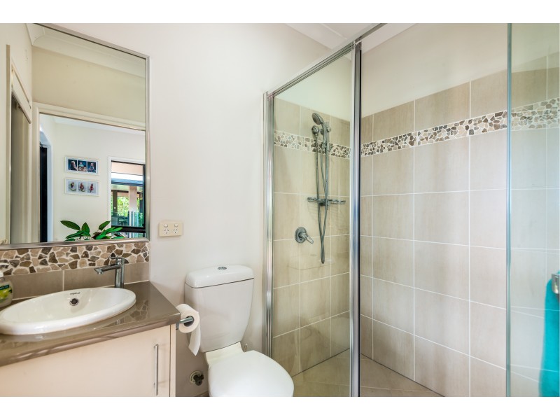 61 Leonard St, Kewarra Beach QLD 4879