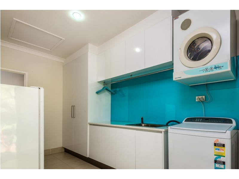 61 Leonard St, Kewarra Beach QLD 4879