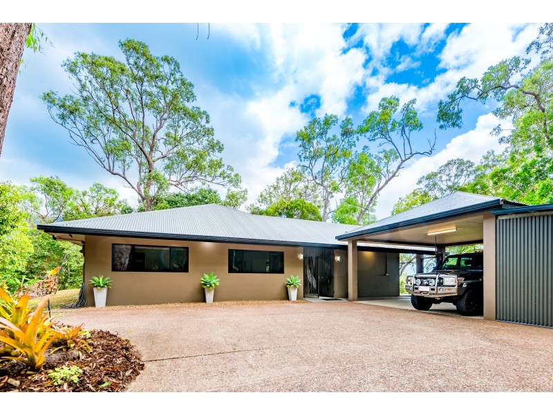 61 Leonard St, Kewarra Beach QLD 4879