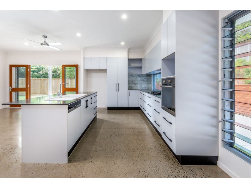 54 Mackerras Street, Redlynch QLD 4870