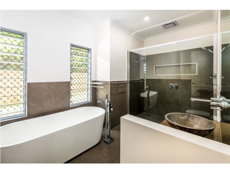 54 Mackerras Street, Redlynch QLD 4870