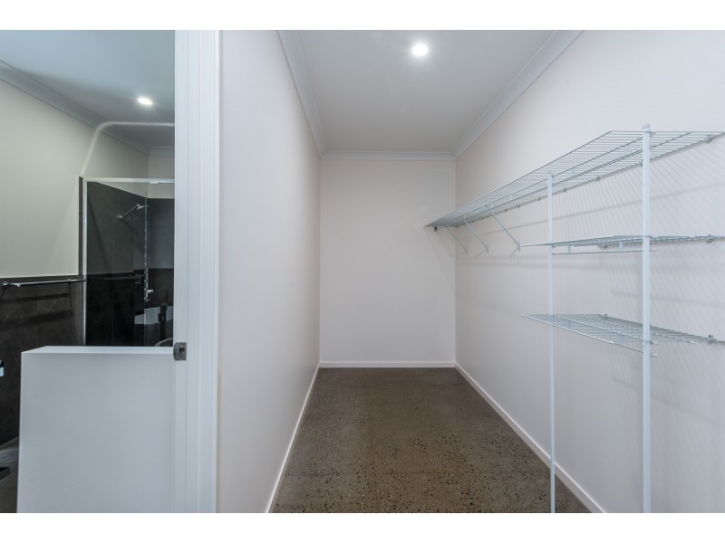 54 Mackerras Street, Redlynch QLD 4870