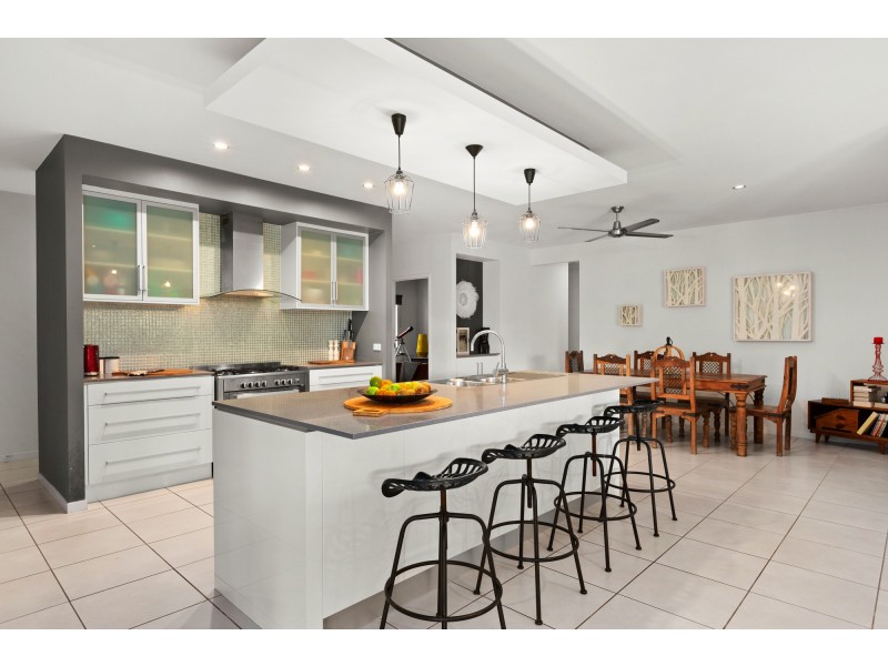 31 Propeller Court, Trinity Beach QLD 4879