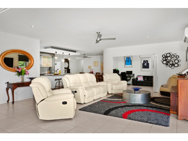31 Propeller Court, Trinity Beach QLD 4879
