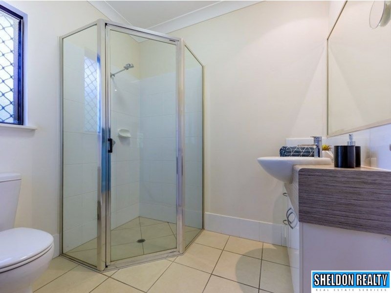 2 Helix Close, Clifton Beach QLD 4879