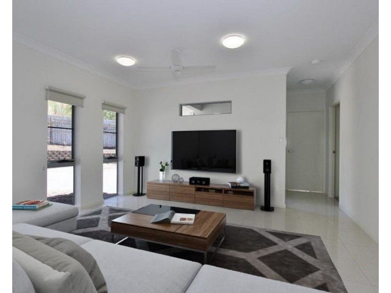 6 Sago Close, Palm Cove QLD 4879