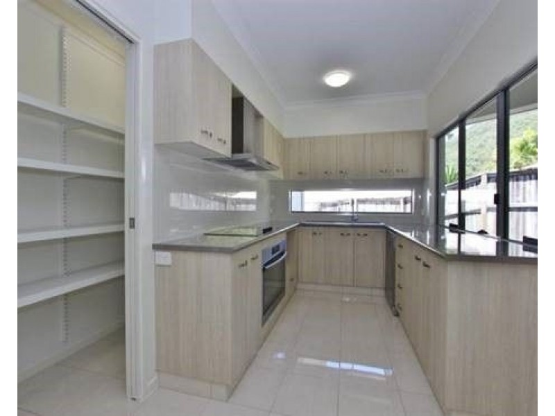 6 Sago Close, Palm Cove QLD 4879