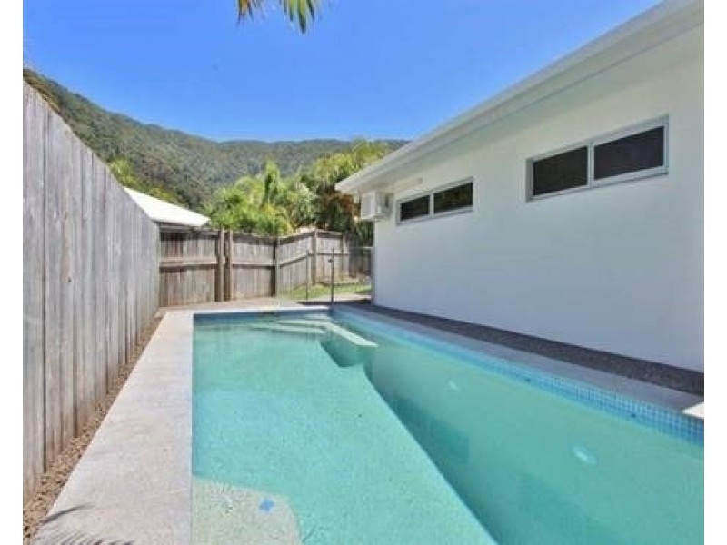 6 Sago Close, Palm Cove QLD 4879