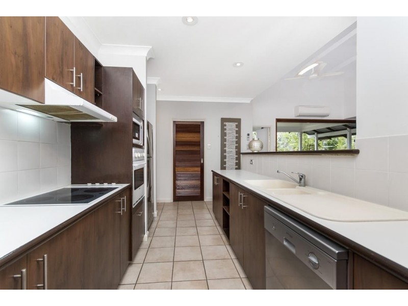 23 & 24/10-14 Amphora Street, Palm Cove QLD 4879