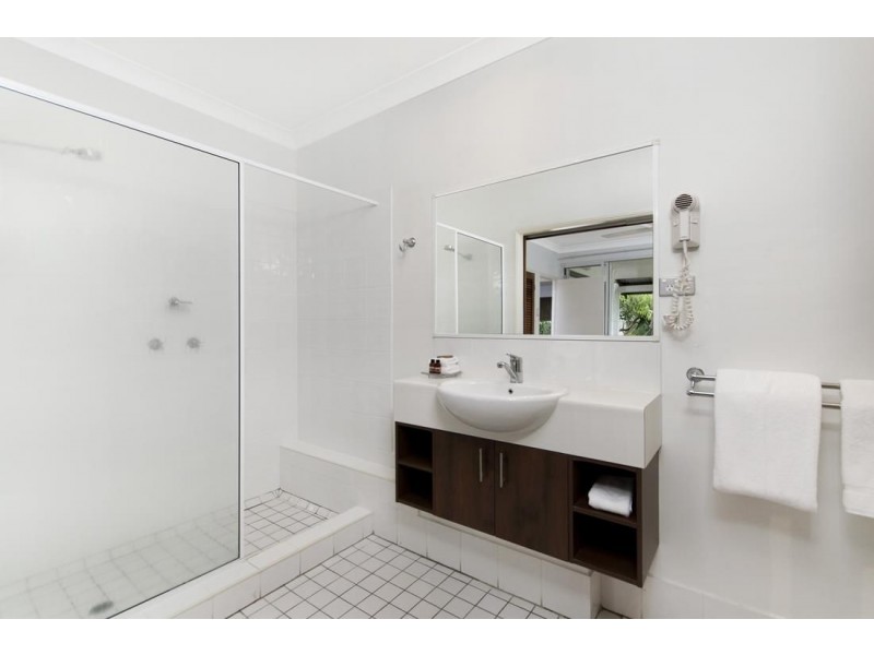 23 & 24/10-14 Amphora Street, Palm Cove QLD 4879