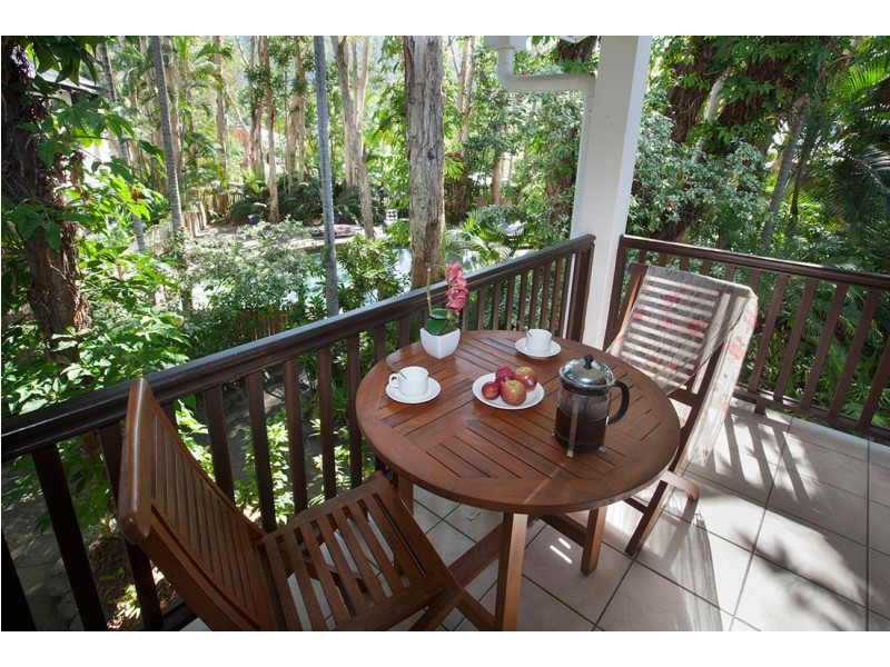 10-14 Amphora Street, Palm Cove QLD 4879