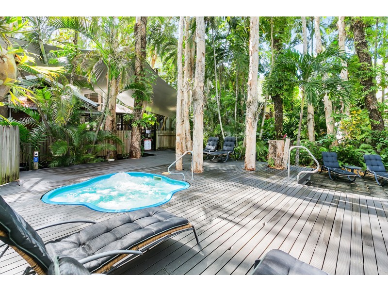 10-14 Amphora Street, Palm Cove QLD 4879