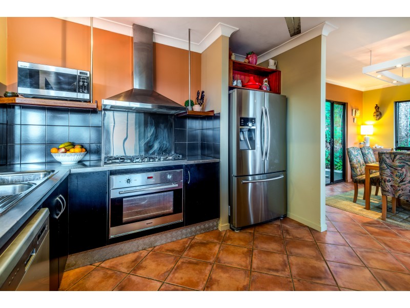 13 Bena Street, Smithfield QLD 4878