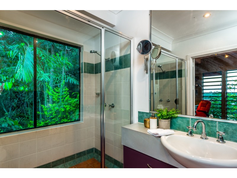 13 Bena Street, Smithfield QLD 4878