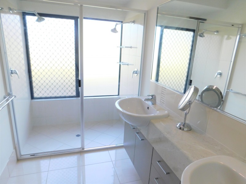 25 Torbay Street, Kewarra Beach QLD 4879
