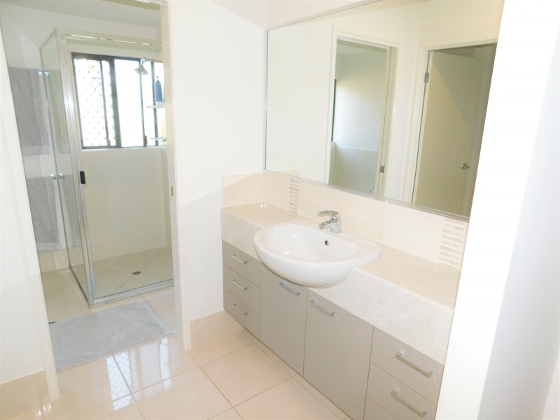 25 Torbay Street, Kewarra Beach QLD 4879