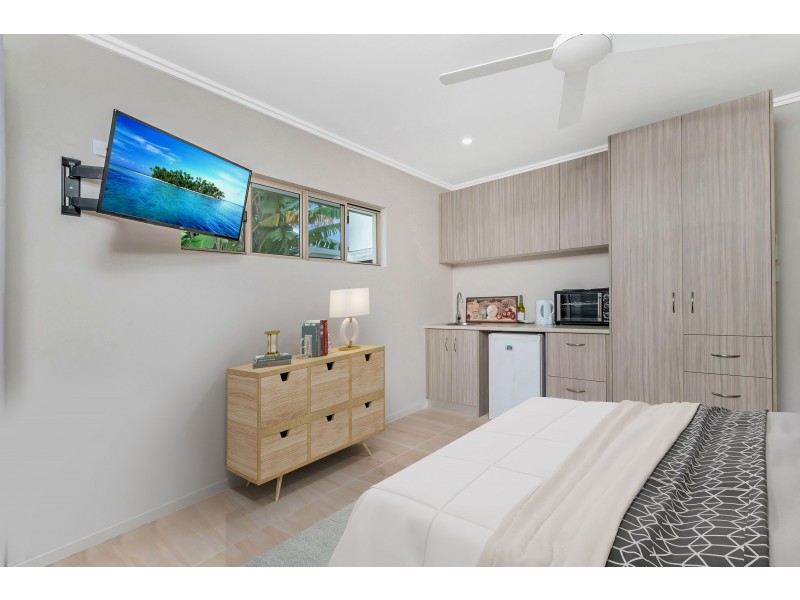 95 Cascade Boulevard, Palm Cove QLD 4879